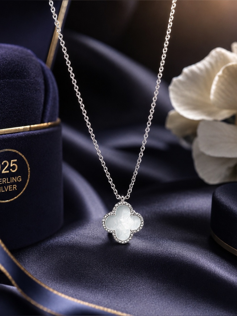 925 Sterling Silver Mother Of Pearl Clover Necklace